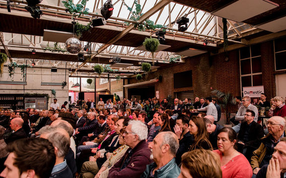 Meer dan 200 aanwezigen in Geelse Bloemfabriek voor boeiend seminarie