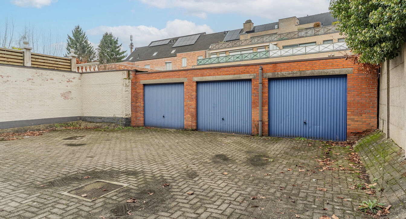 Commercieel gelijkvloers te koop in Beerse