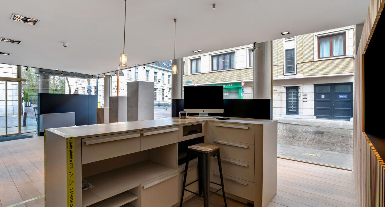 Commercieel gelijkvloers te koop in Turnhout