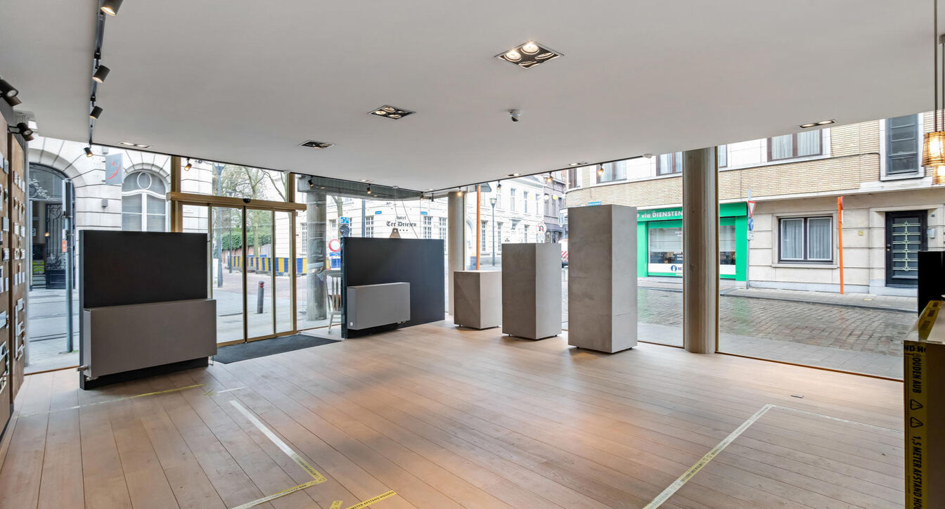 Commercieel gelijkvloers te koop in Turnhout