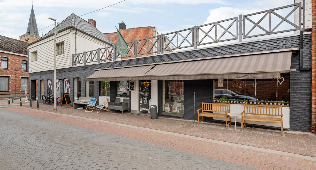 Commerci&euml;le building te koop in Beerse