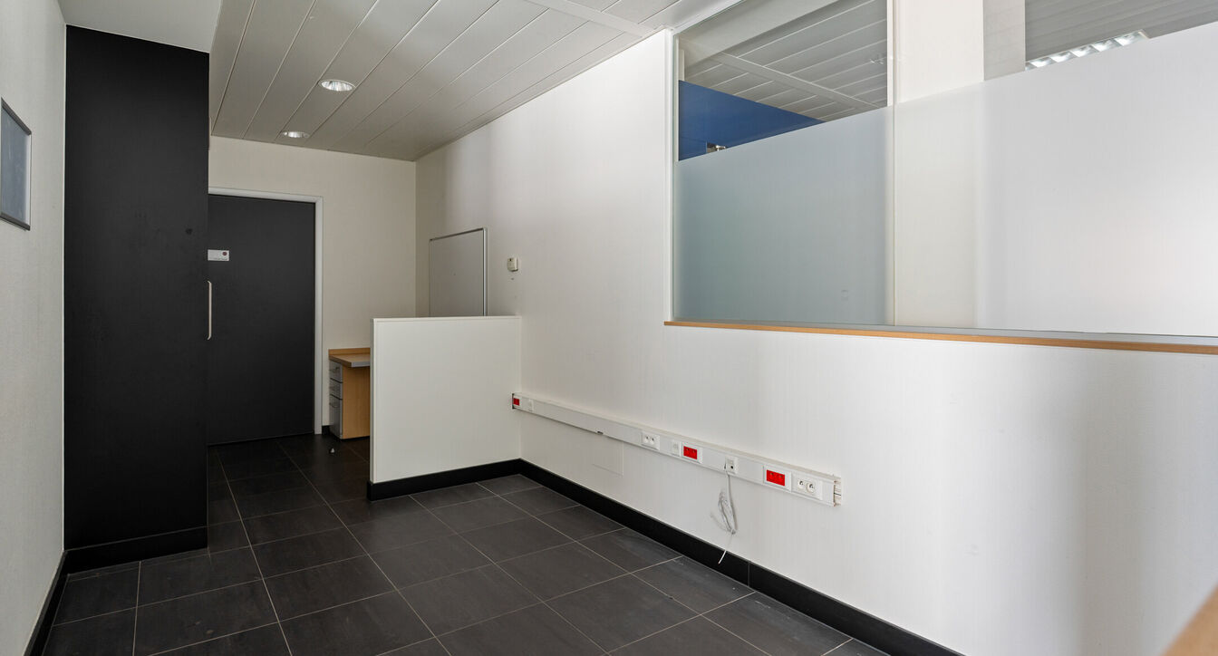 Commerciële building te koop in Neerpelt