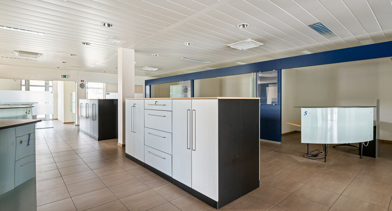 Commerciële building te koop in Neerpelt