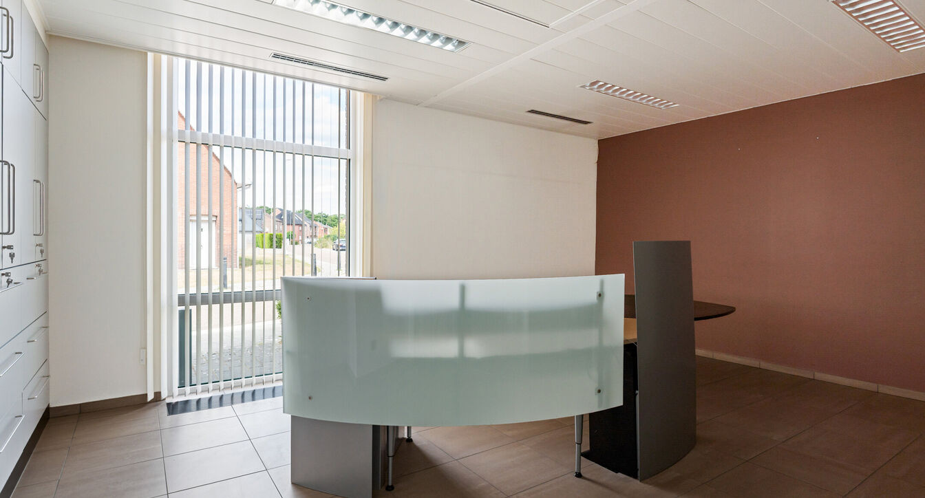 Commerciële building te koop in Neerpelt