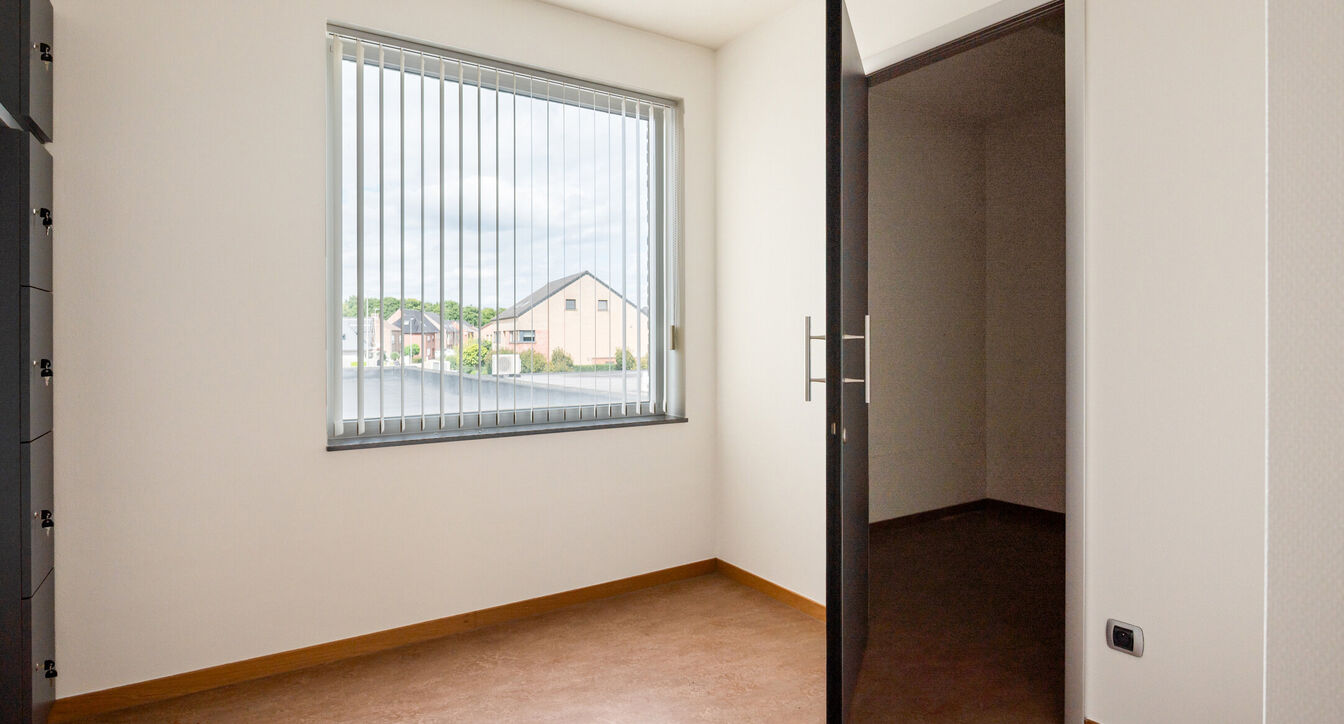 Commerciële building te koop in Neerpelt