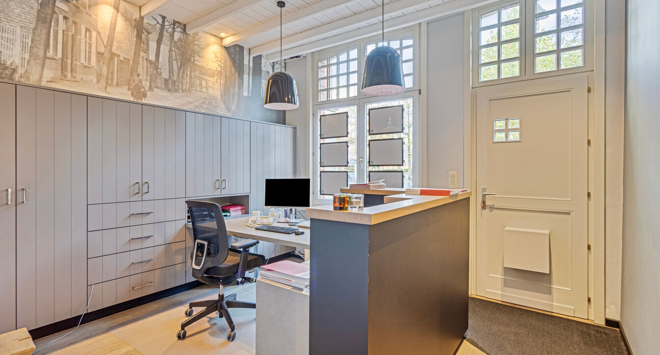 Gebouw voor gemengd gebruik te huur in Beerse