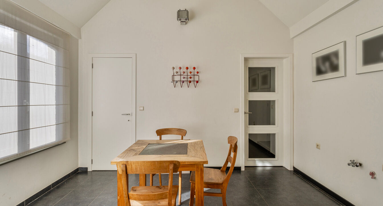 Gebouw voor gemengd gebruik te huur in Beerse