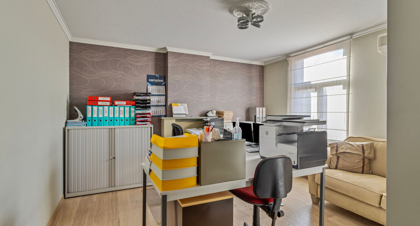 Gebouw voor gemengd gebruik te huur in Beerse