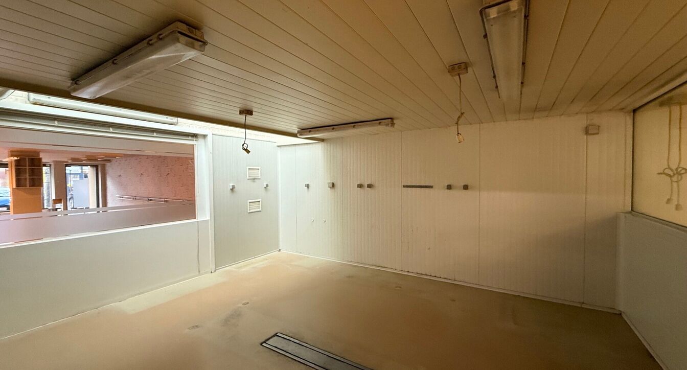 Gebouw voor gemengd gebruik te huur in Mol