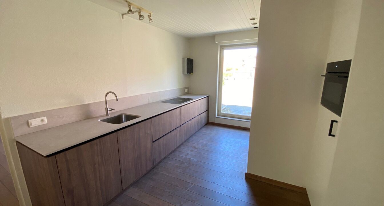 Gebouw voor gemengd gebruik te huur in Mol