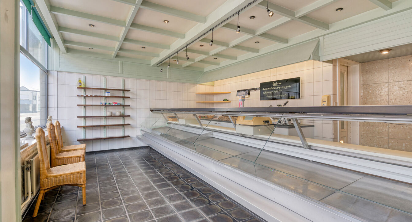 Gebouw voor gemengd gebruik te koop in Arendonk