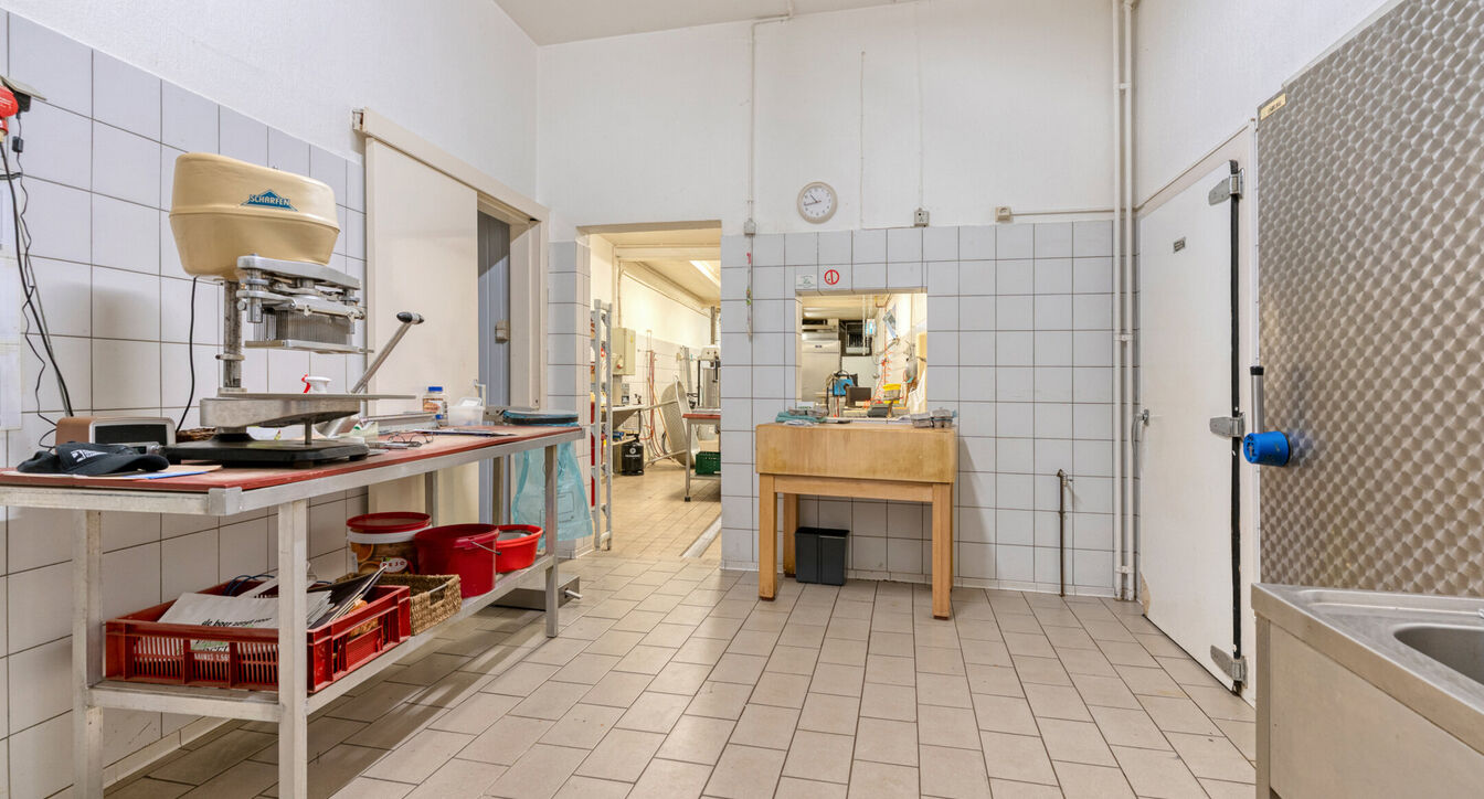 Gebouw voor gemengd gebruik te koop in Arendonk