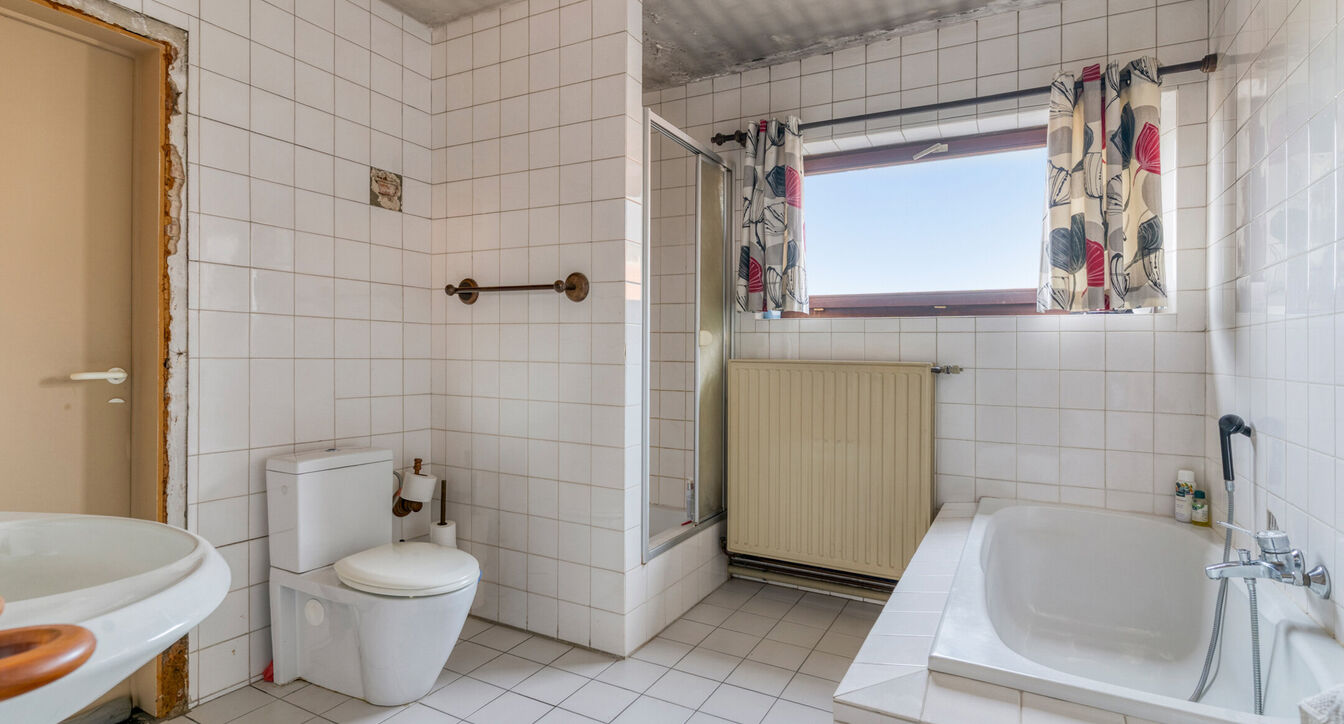 Gebouw voor gemengd gebruik te koop in Arendonk