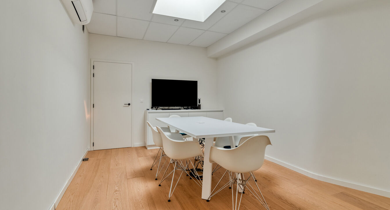Gebouw voor gemengd gebruik te koop in Arendonk