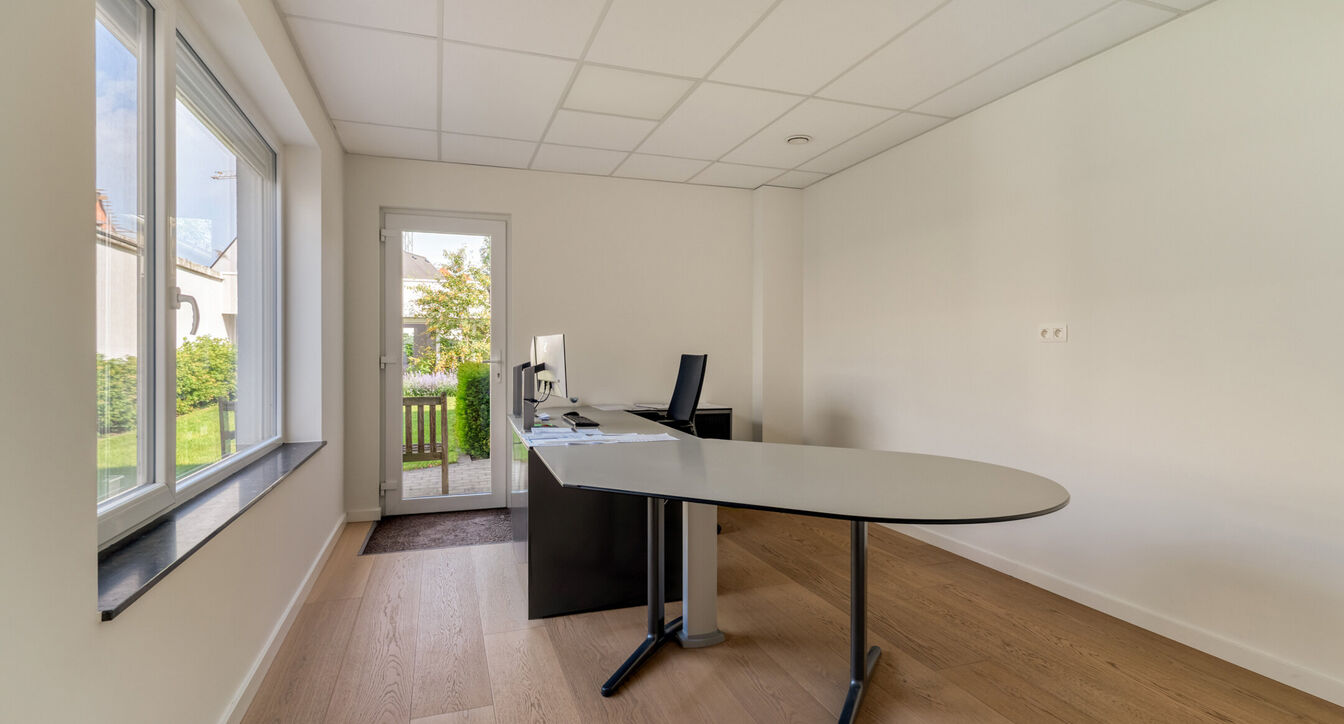 Gebouw voor gemengd gebruik te koop in Arendonk