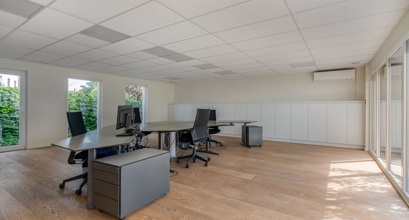 Gebouw voor gemengd gebruik te koop in Arendonk