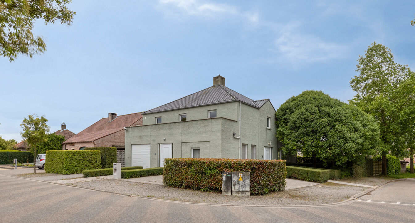 Gebouw voor gemengd gebruik te koop in Hoogstraten