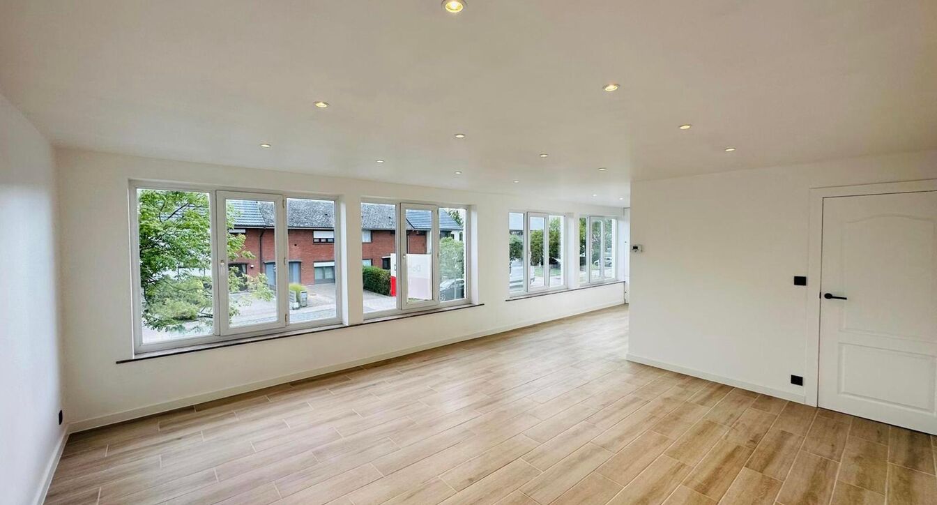 Gebouw voor gemengd gebruik te koop in Mol