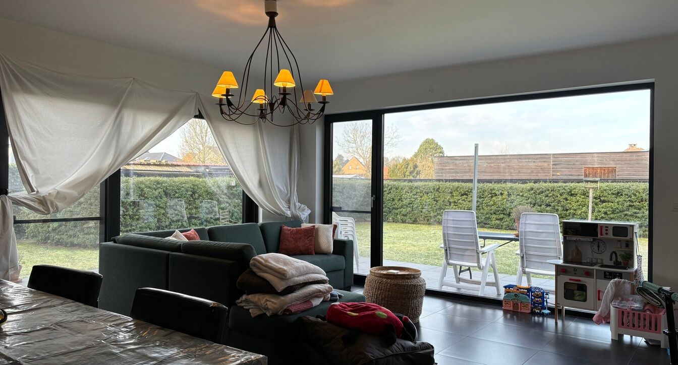 Gelijkvloerse verd. + tuin te huur in Tielen