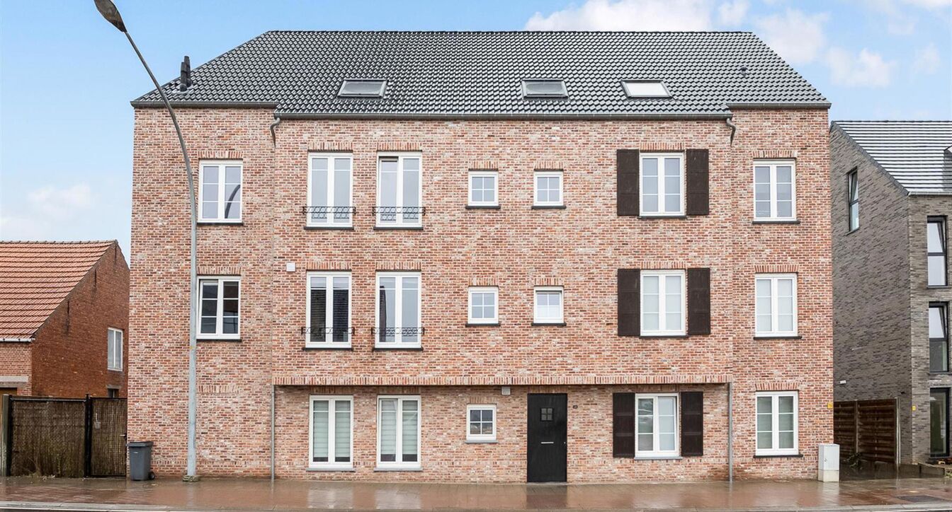 Gelijkvloerse verdieping te huur in Ravels