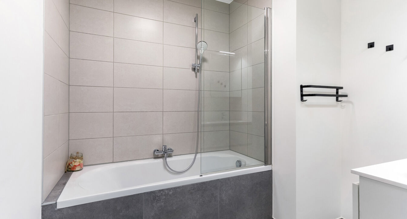 Gelijkvloerse verdieping te koop in Beerse