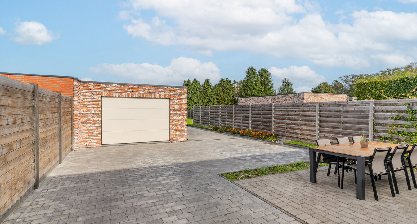 Gelijkvloerse verdieping te koop in Dessel
