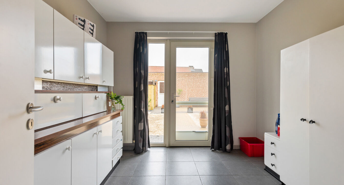 Gelijkvloerse verdieping te koop in Dessel
