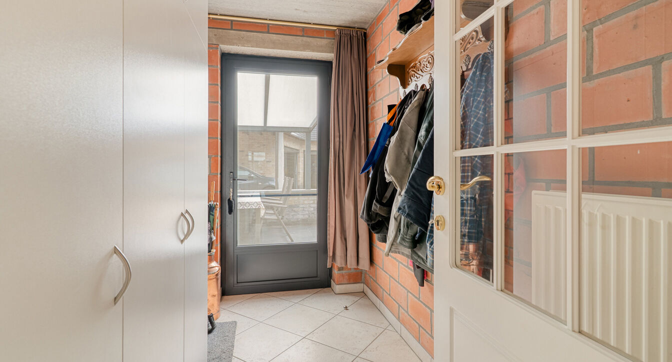 Gelijkvloerse verdieping te koop in Retie