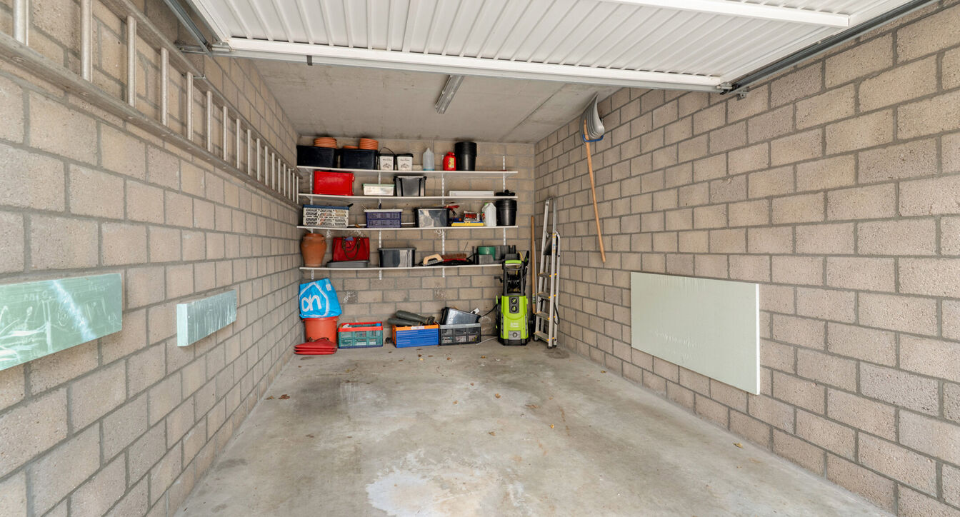 Gelijkvloerse verdieping te koop in Retie