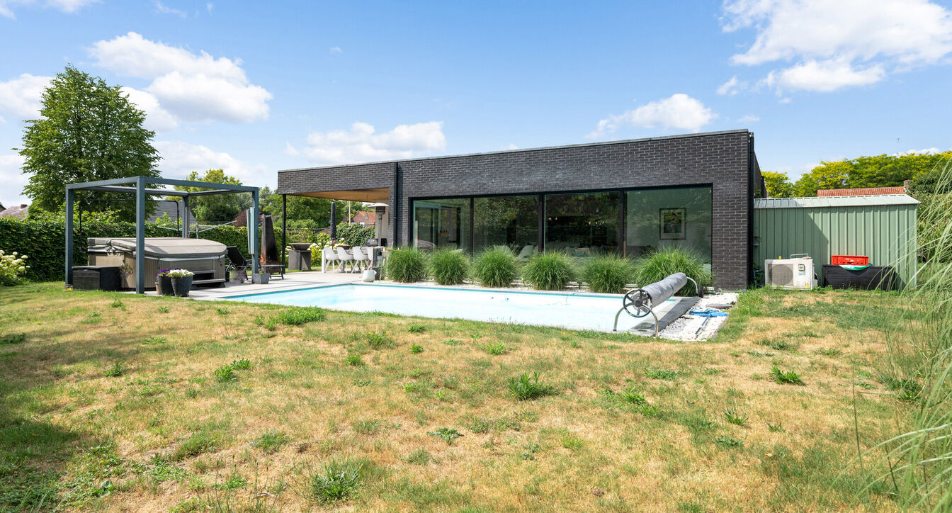 Gelijkvloerse woning te koop in Beerse