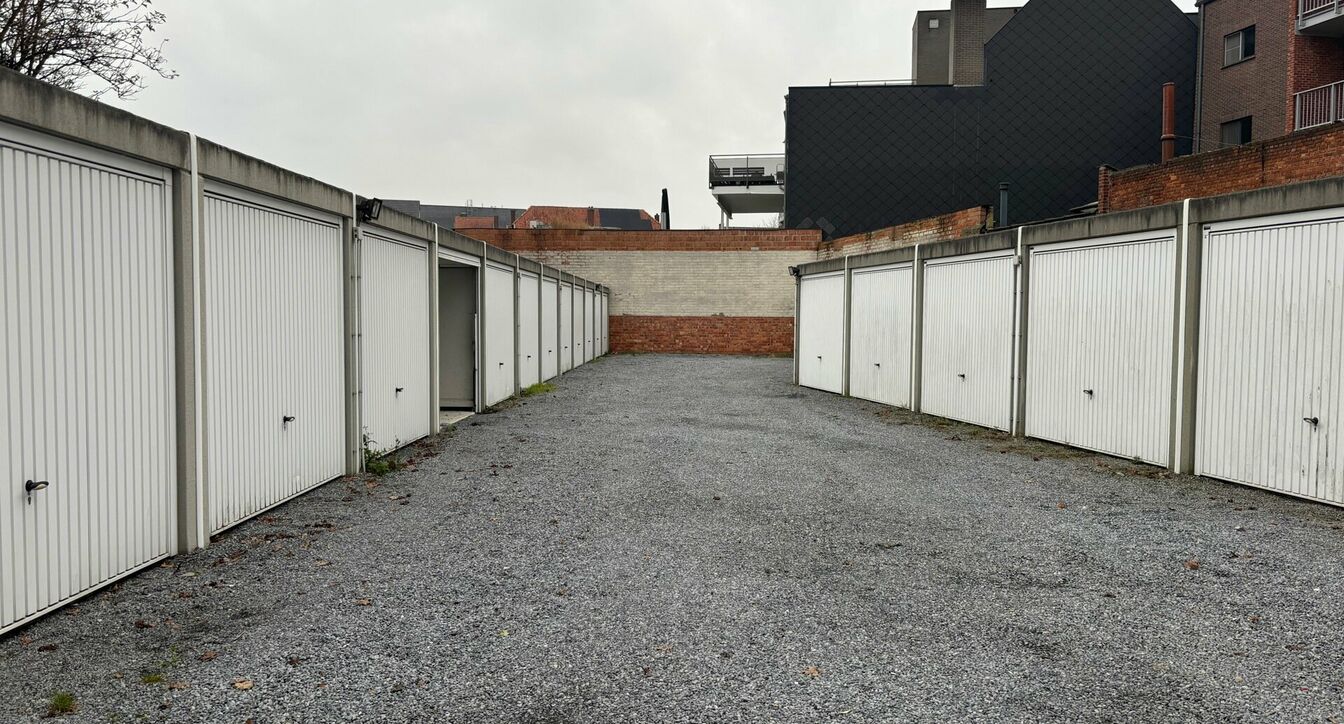 Gesloten garagebox te huur in Mol