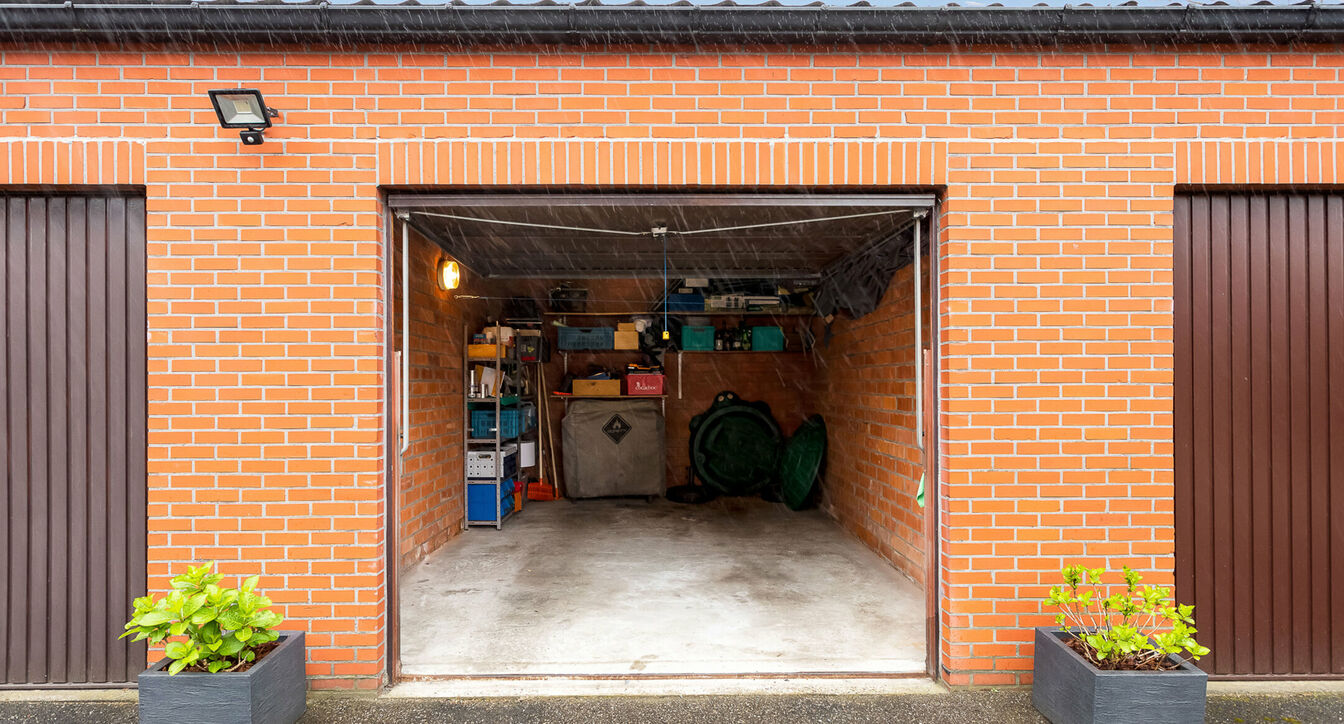 Gesloten garagebox te koop in Beerse