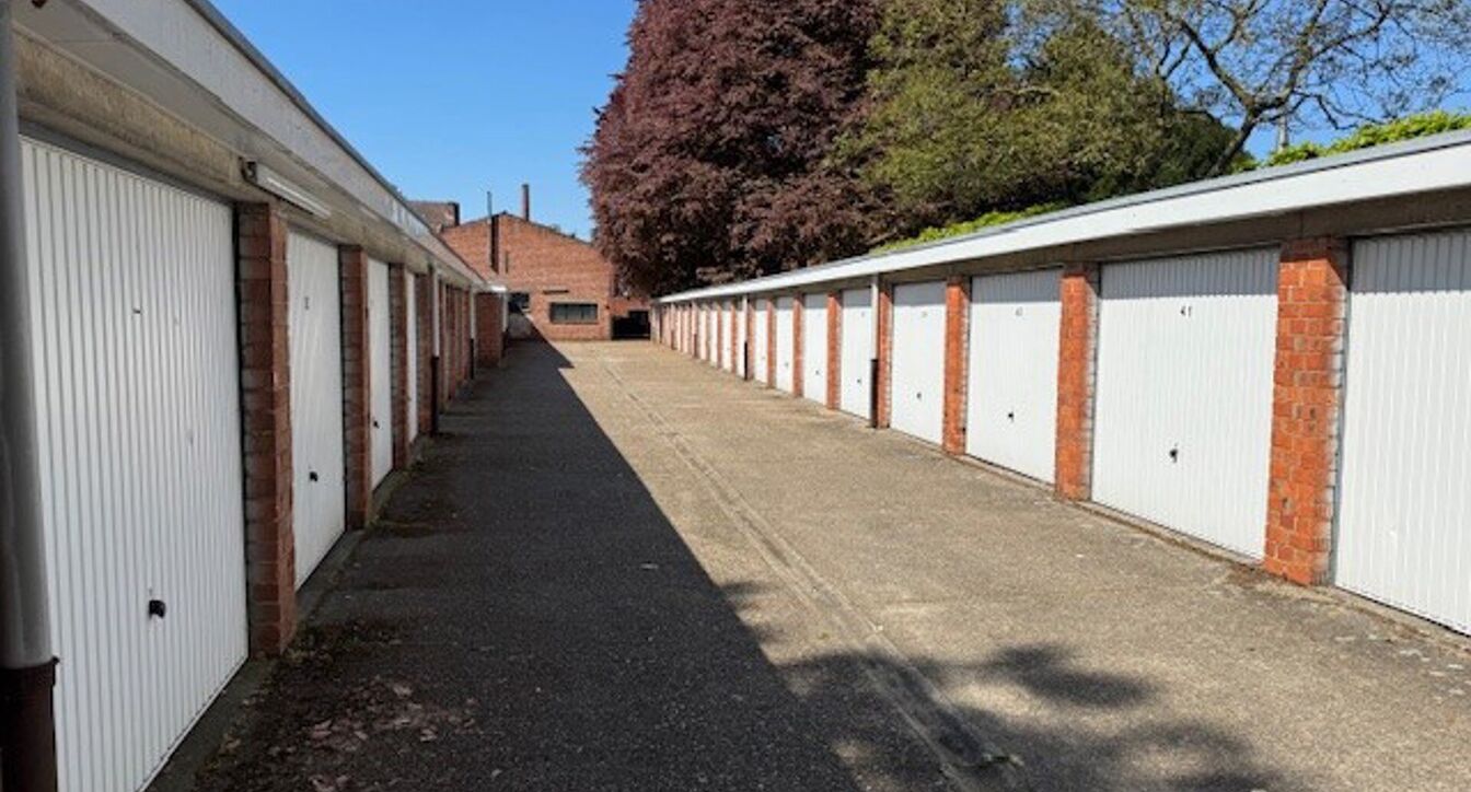 Gesloten garagebox te koop in Turnhout