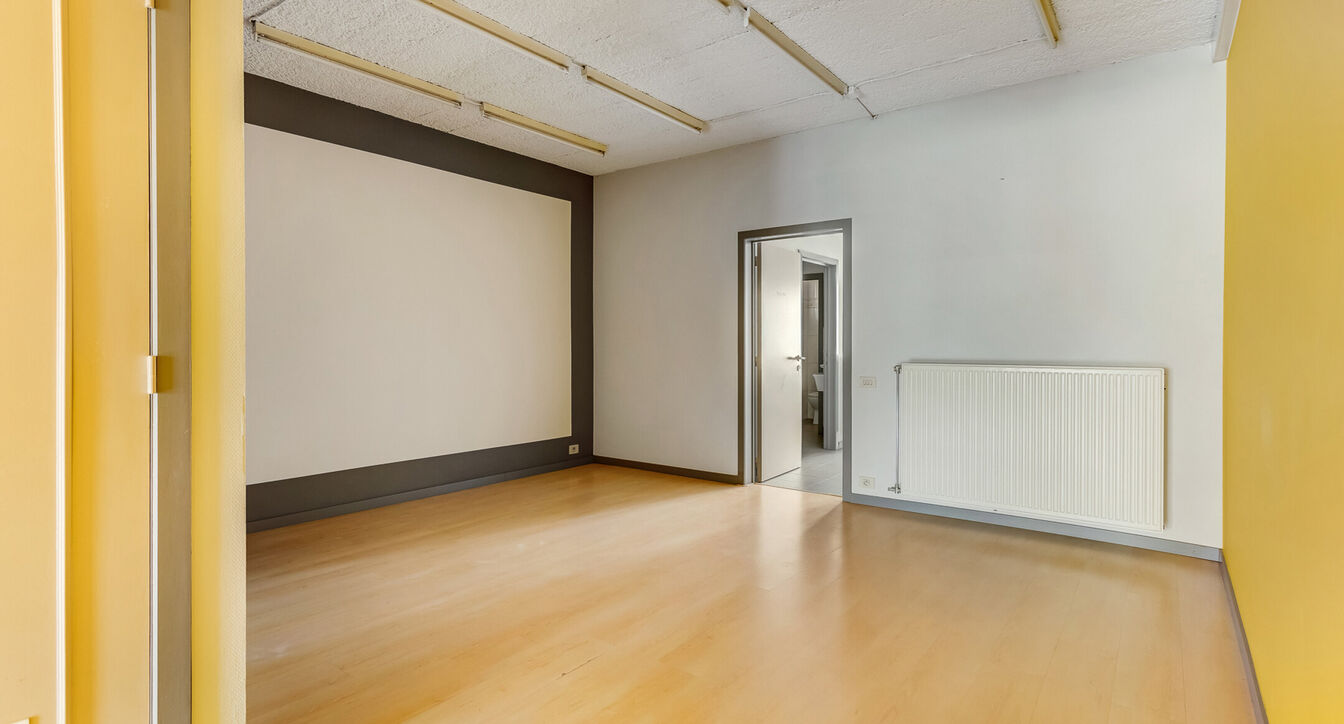 Individuele handelszaak te huur in Dessel