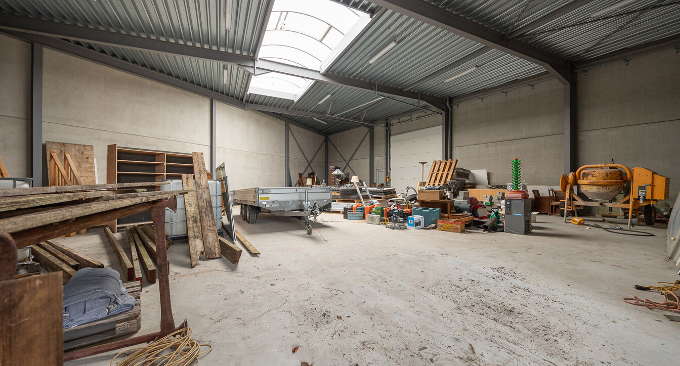 Industrieel gebouw te koop in Mol
