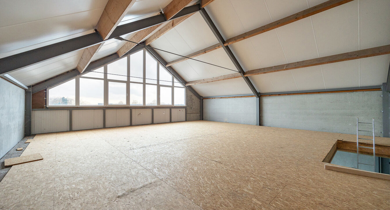 Industrieel gebouw te koop in Mol