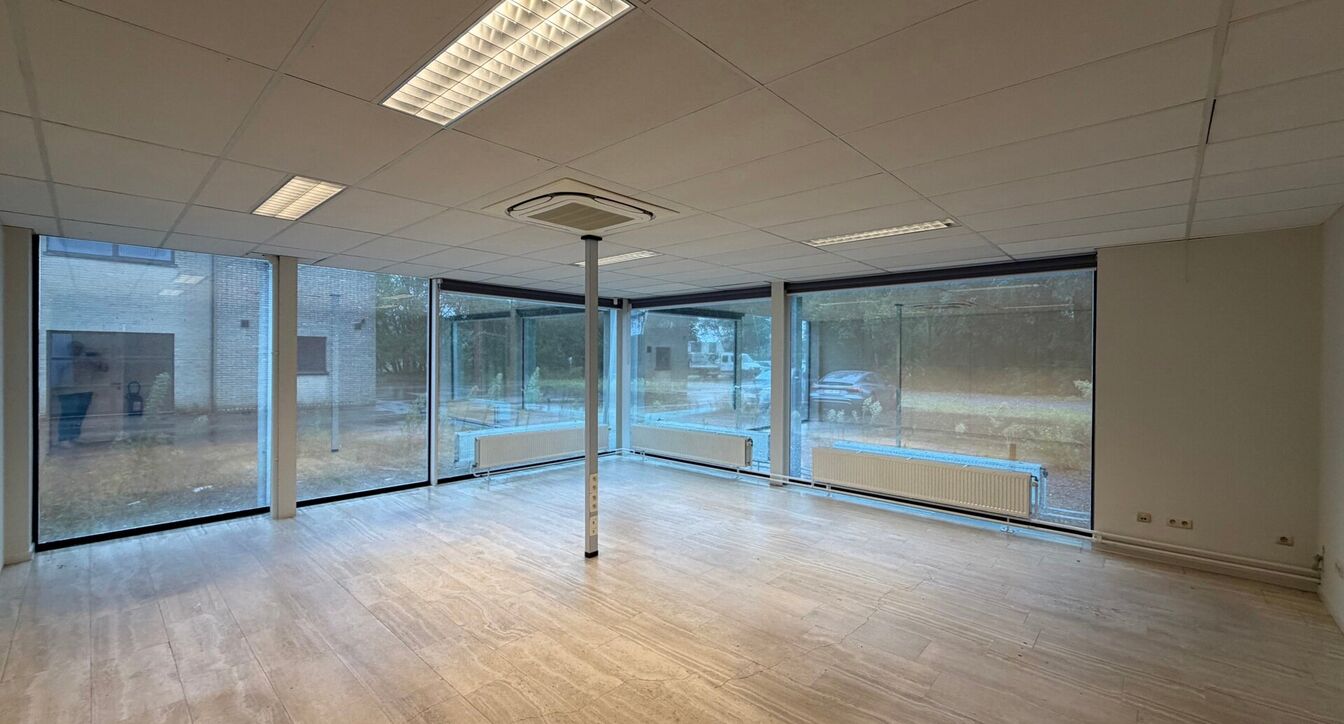Kantoorgebouw te huur in Turnhout