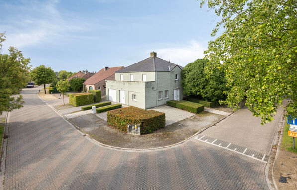 Gebouw voor gemengd gebruik te koop in Hoogstraten