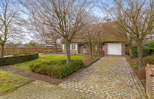 Gebouw voor gemengd gebruik te koop in Retie