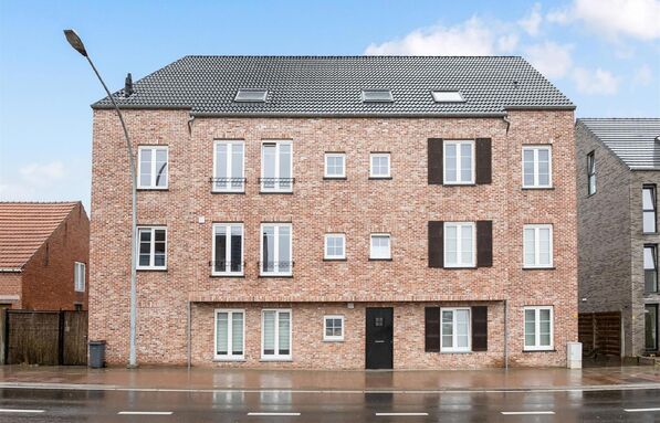 Gelijkvloerse verdieping te huur in Ravels