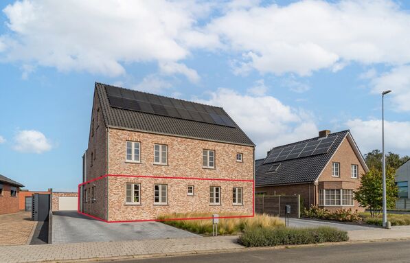 Gelijkvloerse verdieping te koop in Dessel