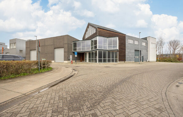 Industrieel gebouw te koop in Mol